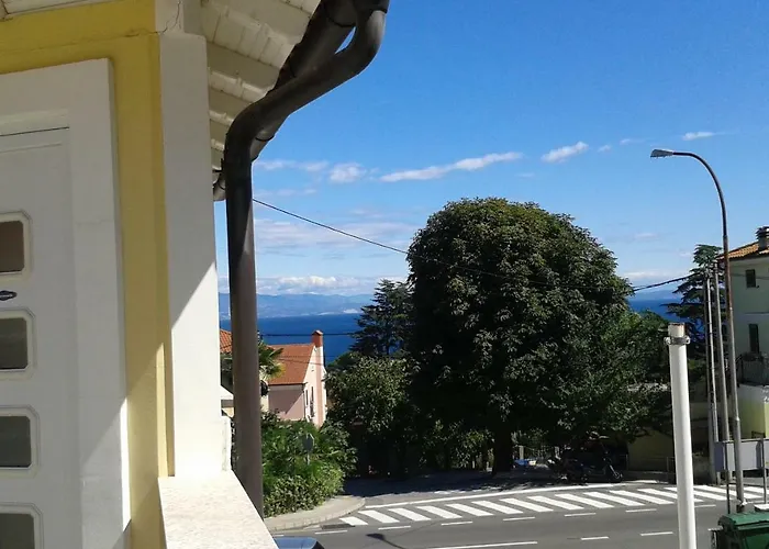 Lägenhet Brumnjak Opatija